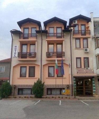 Hotel Vesta Kazanlŭk Exterior foto